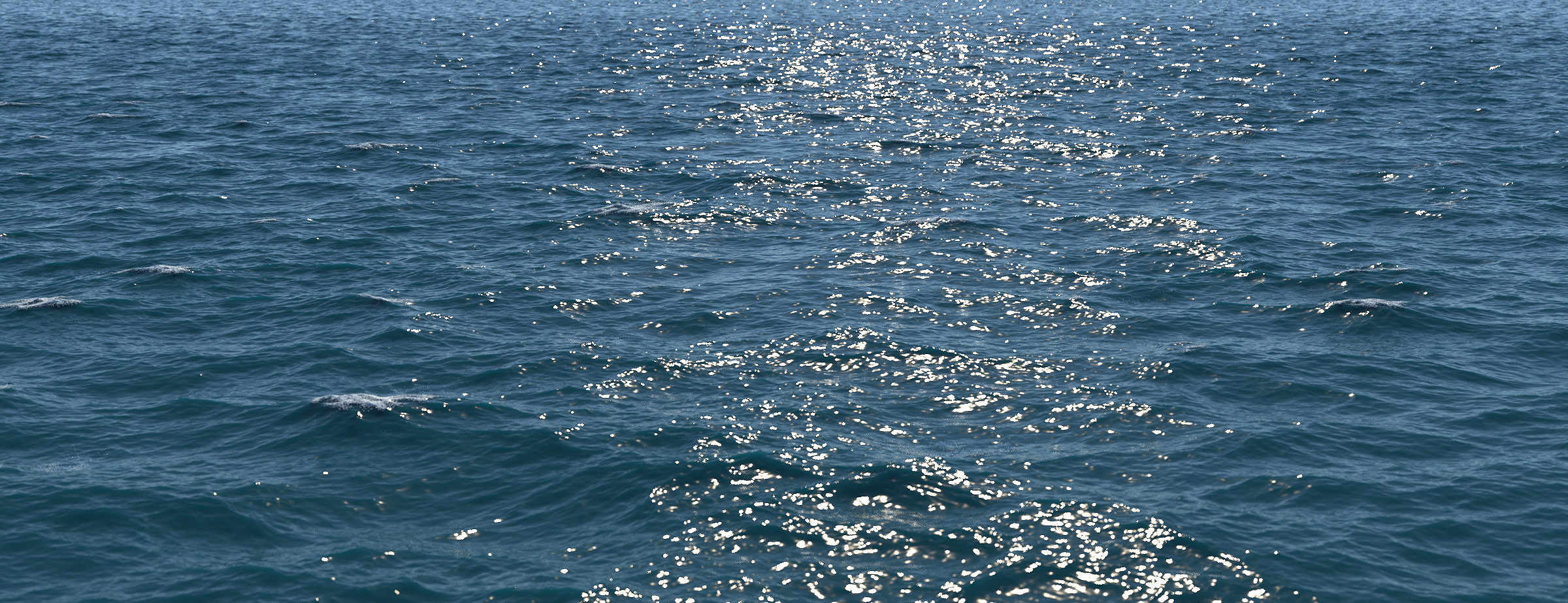 Simulation of realistic ocean waves in 3ds max.
